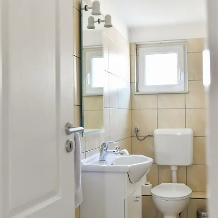 Villa Medun- Private Pool, Bbq, Parking, Airconditioning - Ae1084 * Zadar